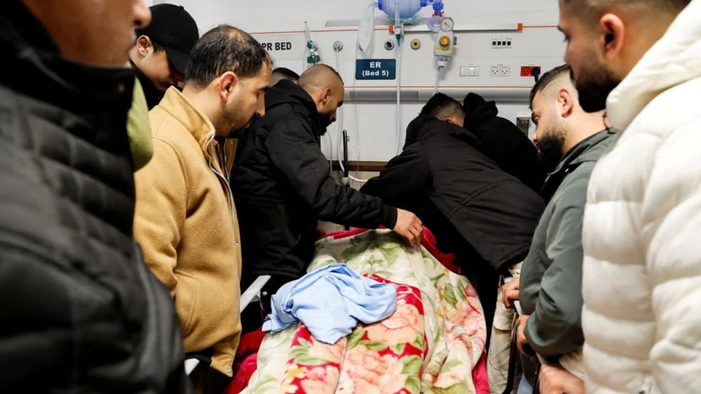 Soldados israelíes en hospital, operación encubierta.