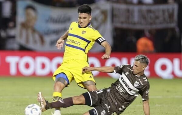 El texto alternativo podría ser: "Partido Boca vs Platense, empate sin goles, 27/01/24."